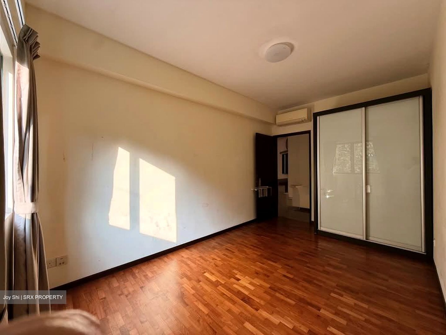 Stratford Court (D16), Condominium #593995581